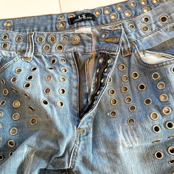 Lonely Island Distressed Cotton Denim Blue Jean Shorts 36 waist like new - Picture 10 of 14